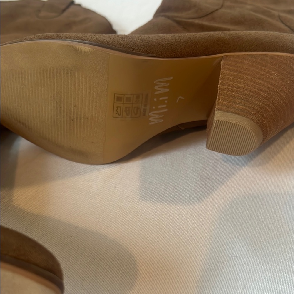 Mi.iM Brown Suede Heeled Boots with Chunky Heel - Picture 3 of 5